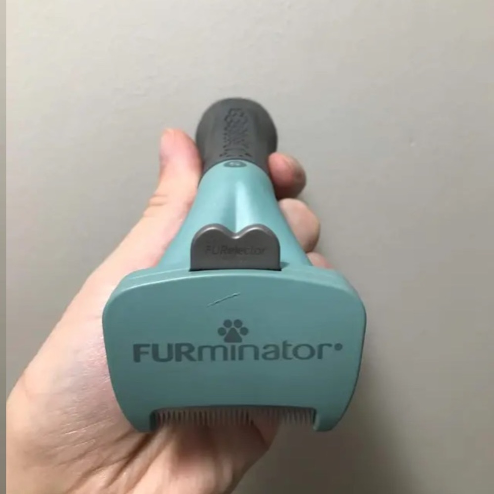 Furminator Cat Brush - Short Hair (Like New)